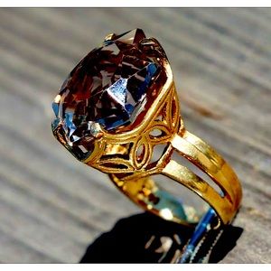 Gorgeous SZ 7 18k YG Smokey Quartz aka Topaz Vintage ring HUGE 8 carat stone!